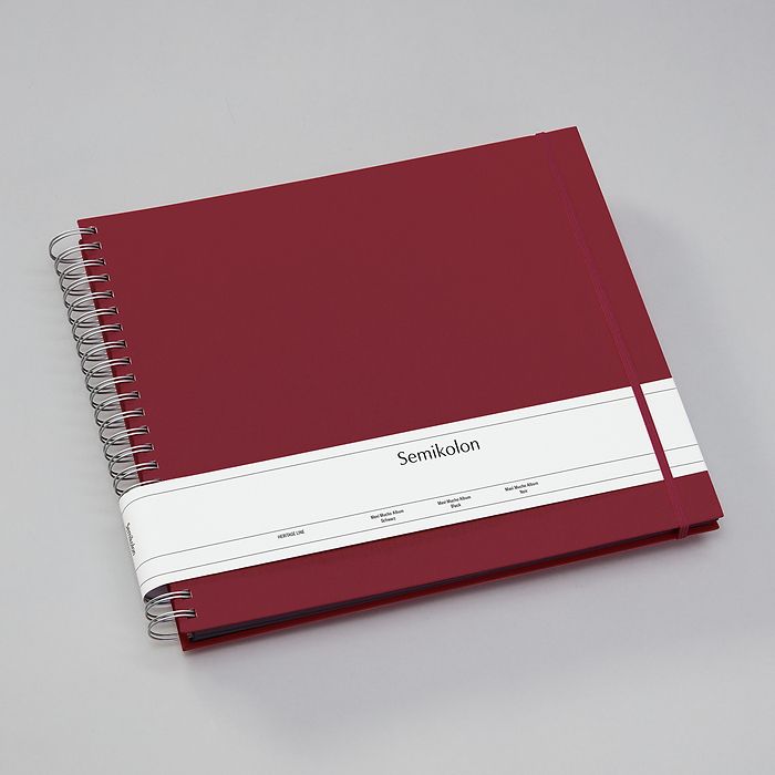 Maxi Mucho Album Black, 90 black pages, booklinen cover, burgundy